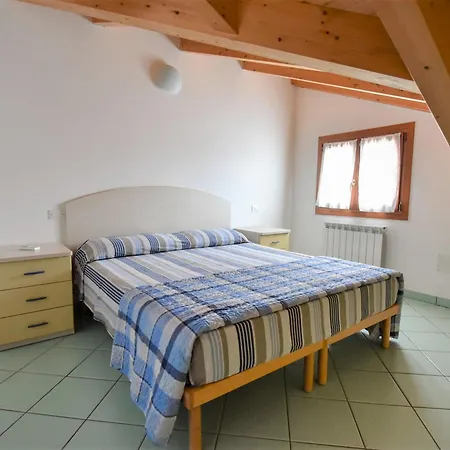Solmare-30 By Interhome Rosapineta